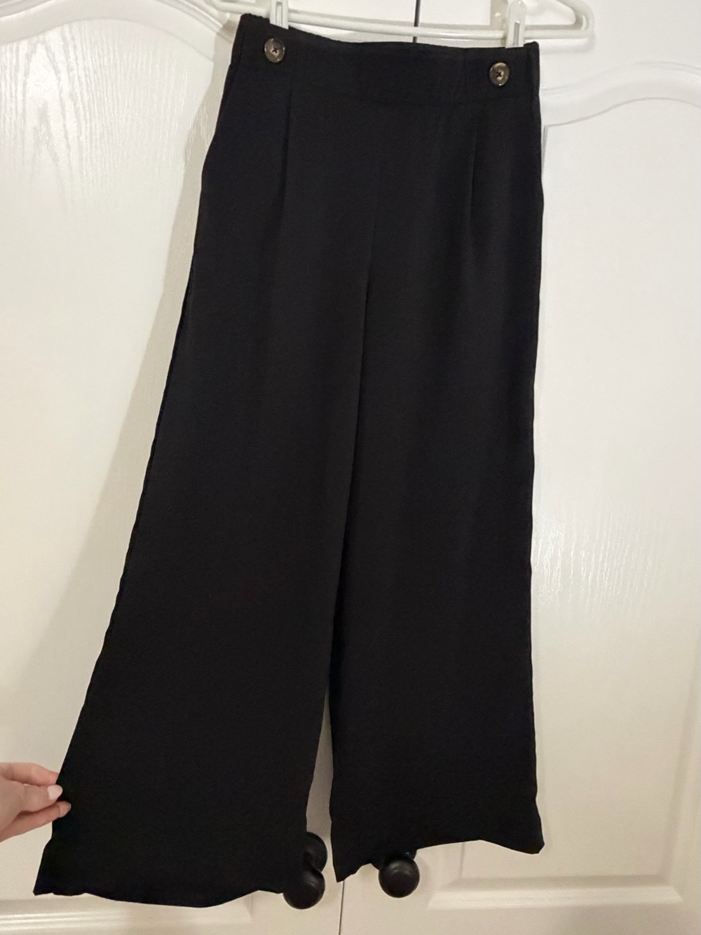 Black Wide Leg Ankle Pants Size M✨